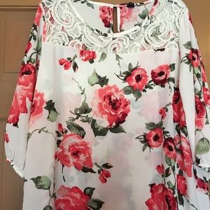 Great Condition.  Very pretty lace color